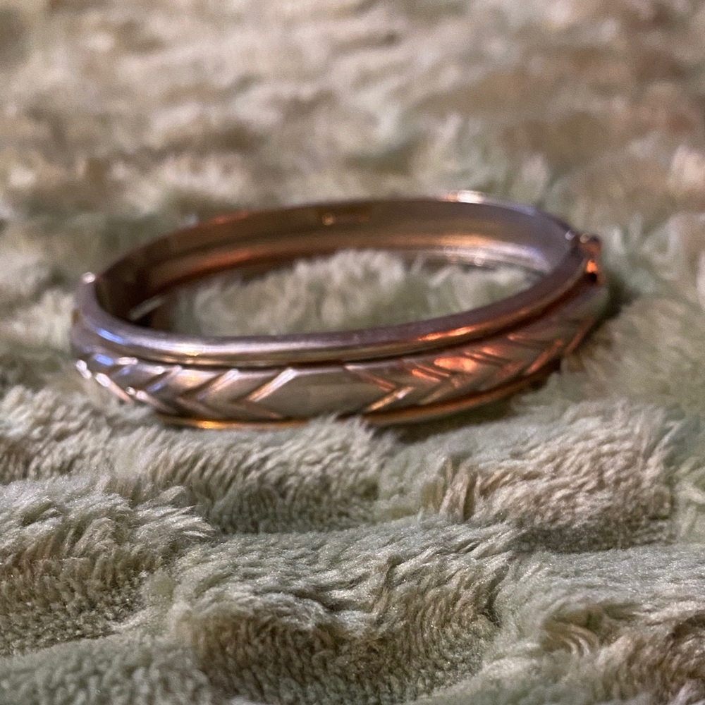 Vintage Silver-Tone Hinged Bangle Bracelet